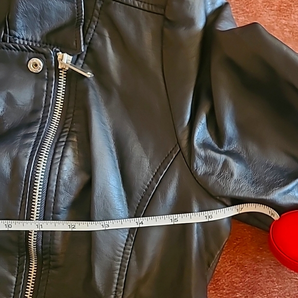 Faux Leather Jacket Size XS - Picture 8 of 9